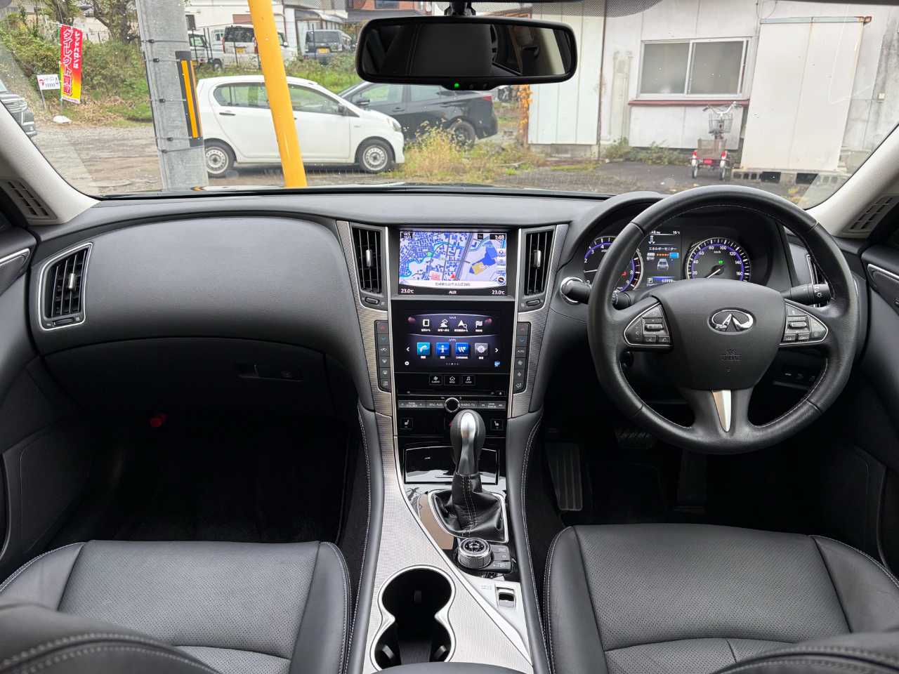 日産 スカイライン　ハイブリッド