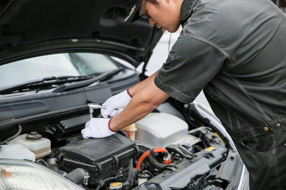 車の修理はどこに頼むべき 修理の見積もりから支払い方法まで情報を完全網羅 セブンスマガジン カーセブンが運営する車に関する情報の発信サイト