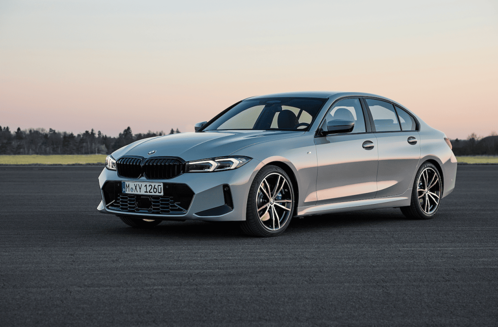 BMW:3シリーズ(PHEV)