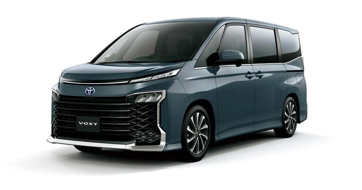 ステップワゴンの燃費は悪い ハイブリット車や競合車種との比較を紹介 ステップワゴンの燃費は悪い ハイブリット車や競合車種との比較を紹介