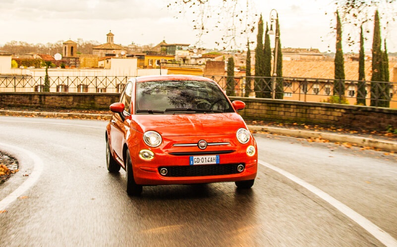 軽自動車かわいい_普通車fiat500