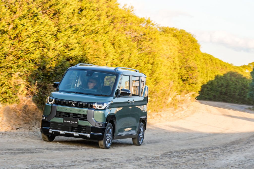 スライドドア SUV おすすめ:三菱 デリカミニ