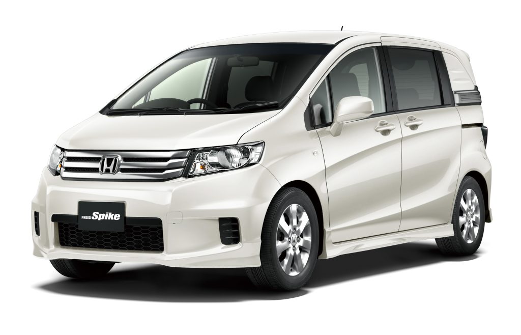 スライドドア SUV おすすめ:ホンダ フリードスパイク(初代/2010年7月~2016年9月)