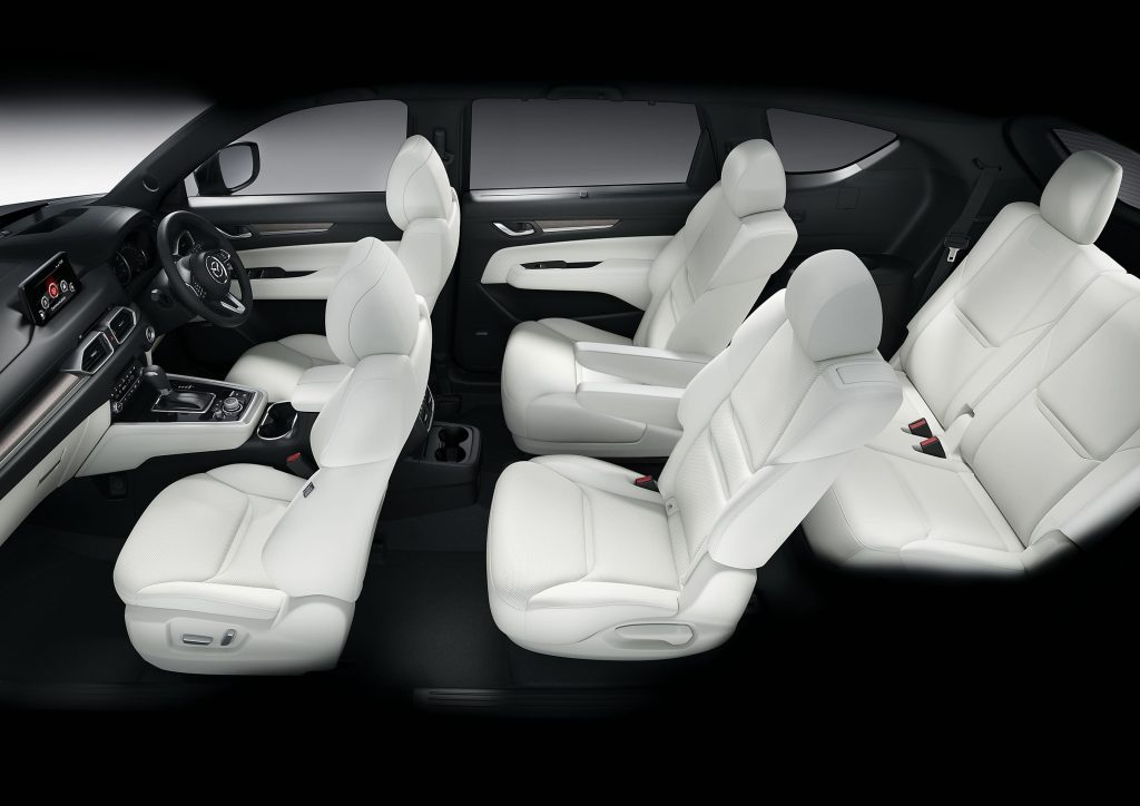 スライドドア SUV おすすめ:マツダ CX-8(初代/2017年9月~2024年3月)