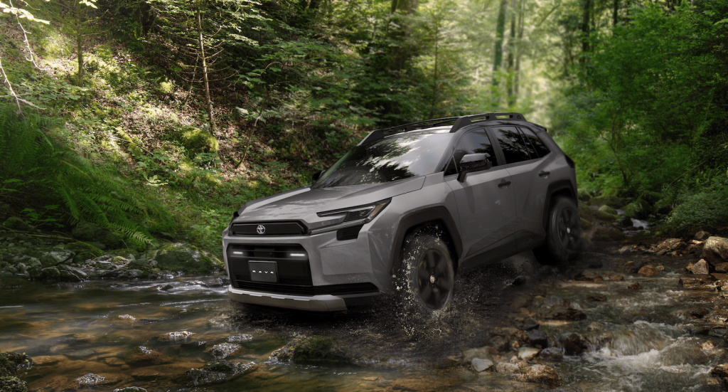 トヨタ RAV4 ADVENTURE(アドベンチャー)